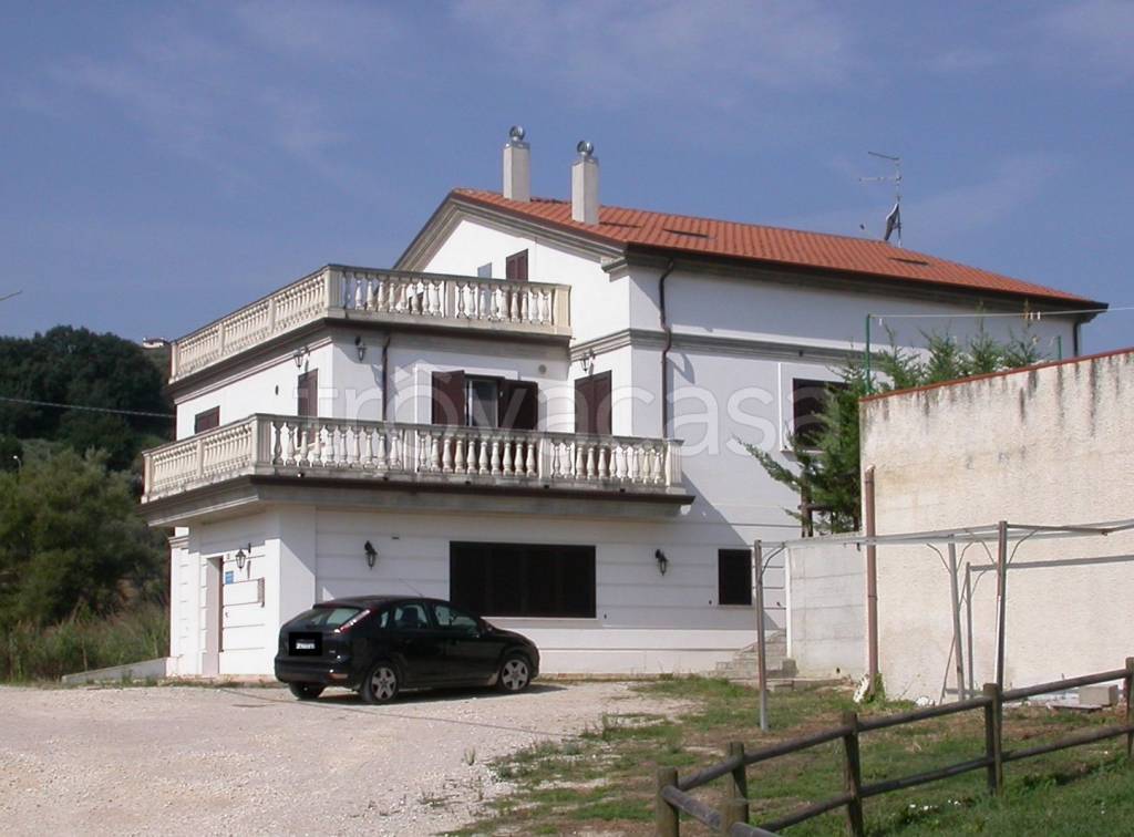 Villa in vendita a San Vito Chietino via Trasbordo, 13