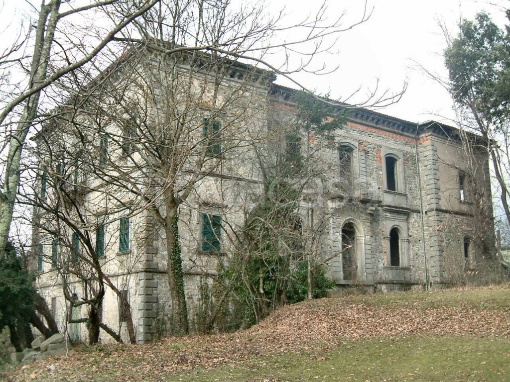 Casale in vendita a Castiglione di Garfagnana strada Provinciale di Canottola