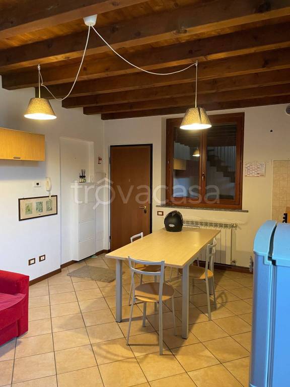 Appartamento in in vendita da privato a Cavenago d'Adda via Geppino Conti