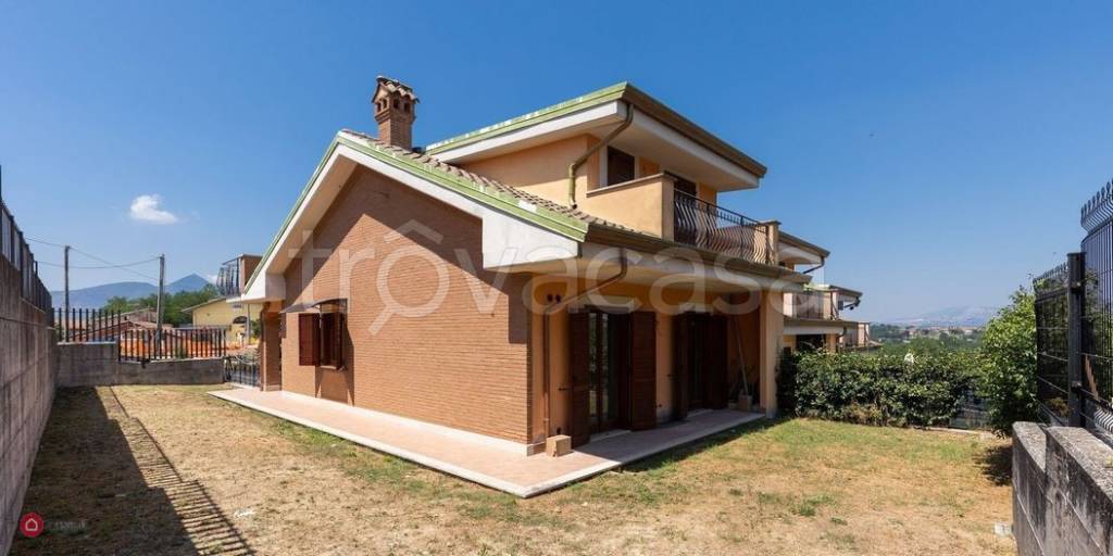 Villa a Schiera in vendita a Ceccano via Scifelli