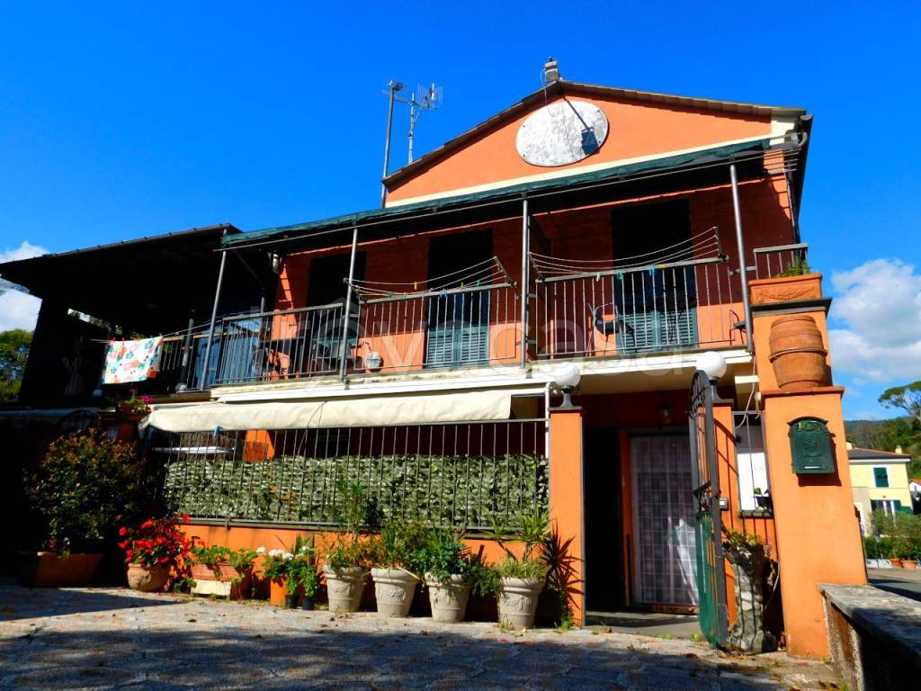 Appartamento in vendita a Levanto via Domenico Viviani, 15