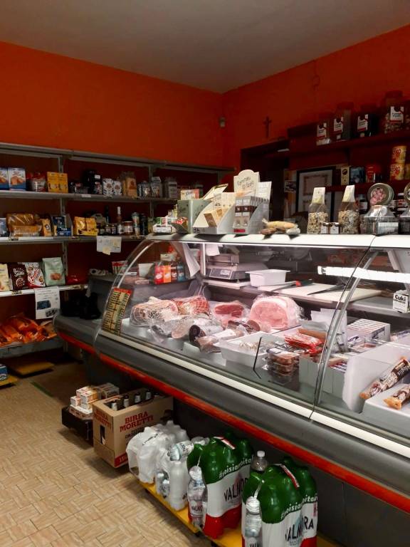 Negozio Alimentare in in vendita da privato a Romano Canavese via Santa Teresina, 24
