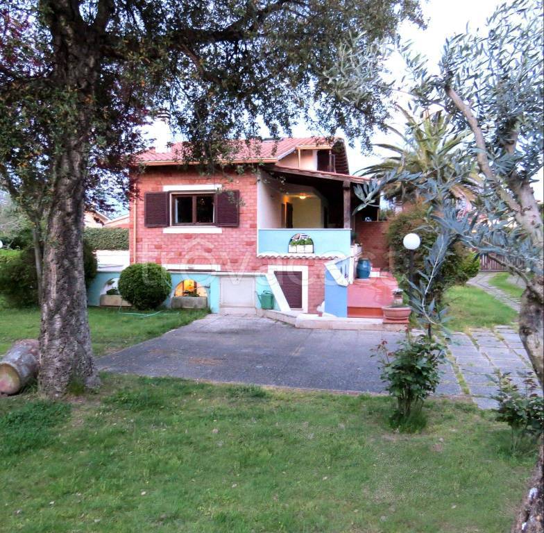 Villa Bifamiliare in in vendita da privato a Roma via Valerio Giacomini, 88