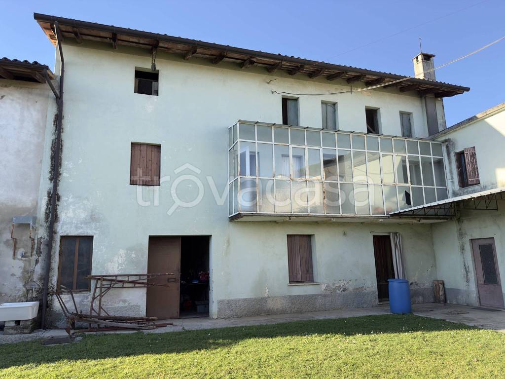 Villa in vendita a Rive d'Arcano via della Stazione, 131