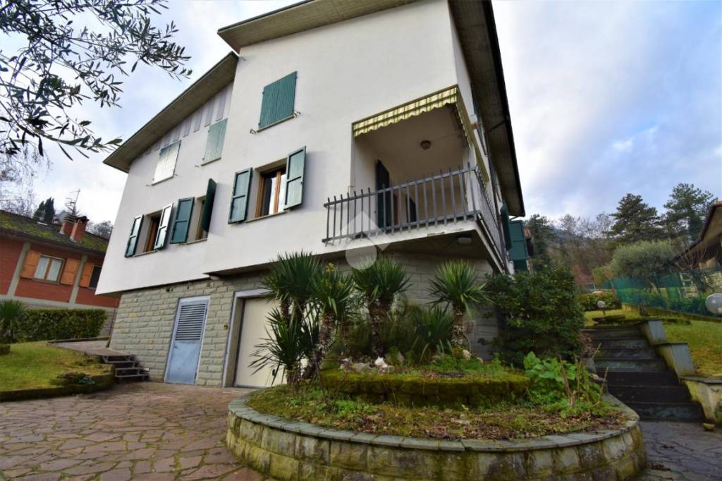 Villa Bifamiliare in vendita a Galeata via Aldo Moro, 11