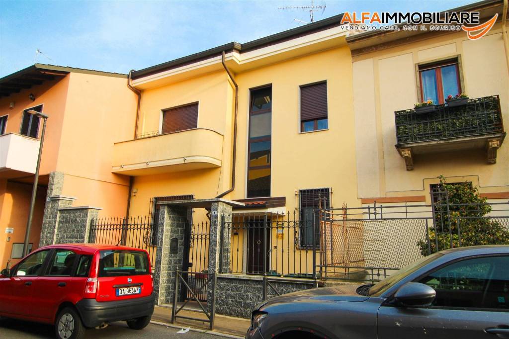 Appartamento in vendita a Novara via San Rocco, 2