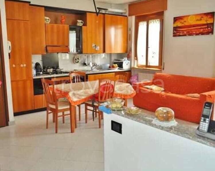 Appartamento in vendita a Malnate via Francesco Ogliari, 6