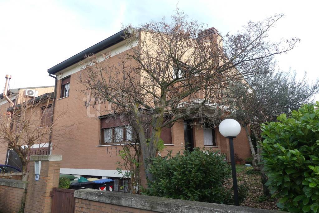 Villa a Schiera in vendita a Padova via Chioggia