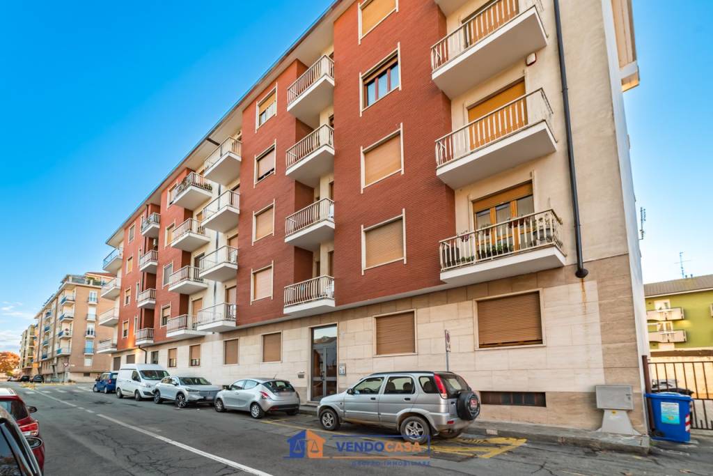 Appartamento in vendita a Carmagnola via Guglielmo Baldessano, 26