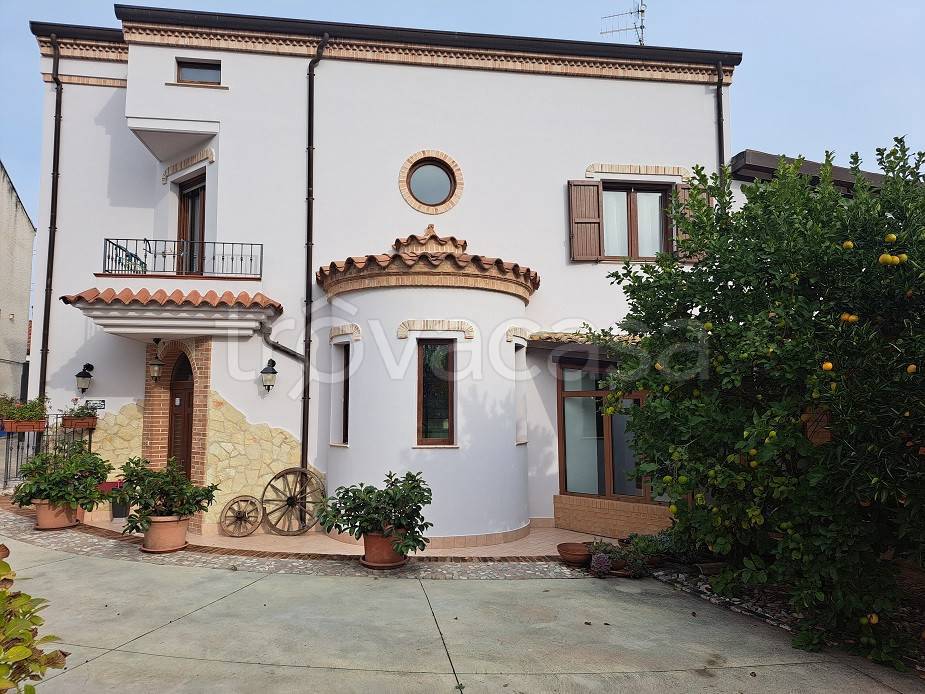 Casa Indipendente in vendita a Ortona villa Deo
