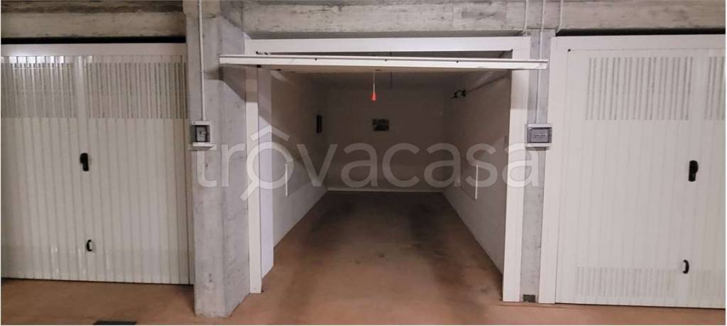 Garage in vendita a Piossasco via robert capa, 33