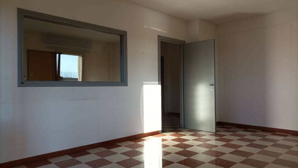 Ufficio in in affitto da privato a Pieve di Soligo via Vittorio Veneto, 9