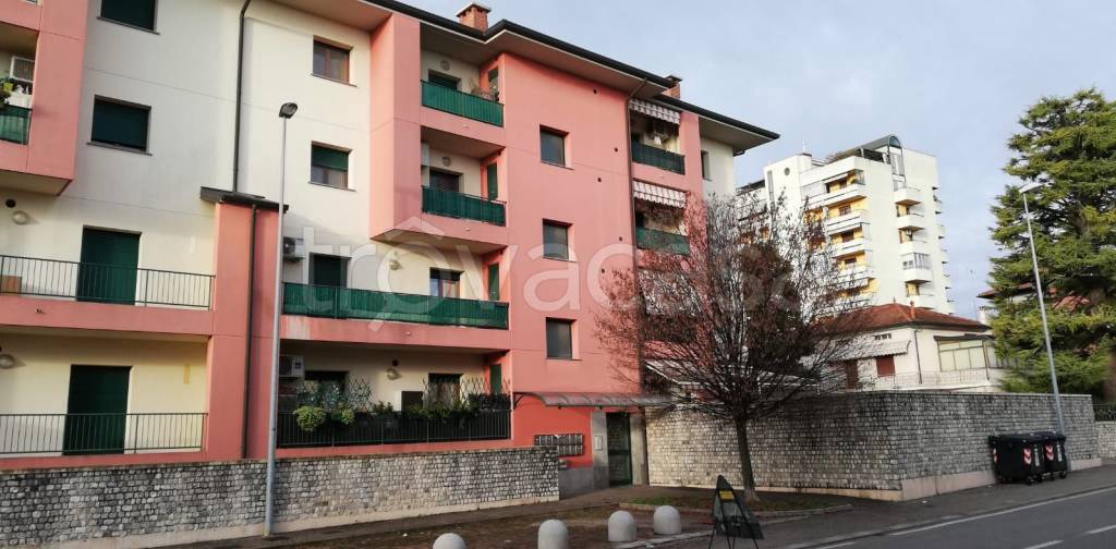 Appartamento in vendita a Cordenons via Cortina, 16