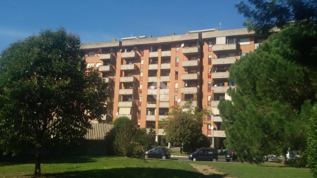 Appartamento in vendita a Roma via Amedeo Sommovigo