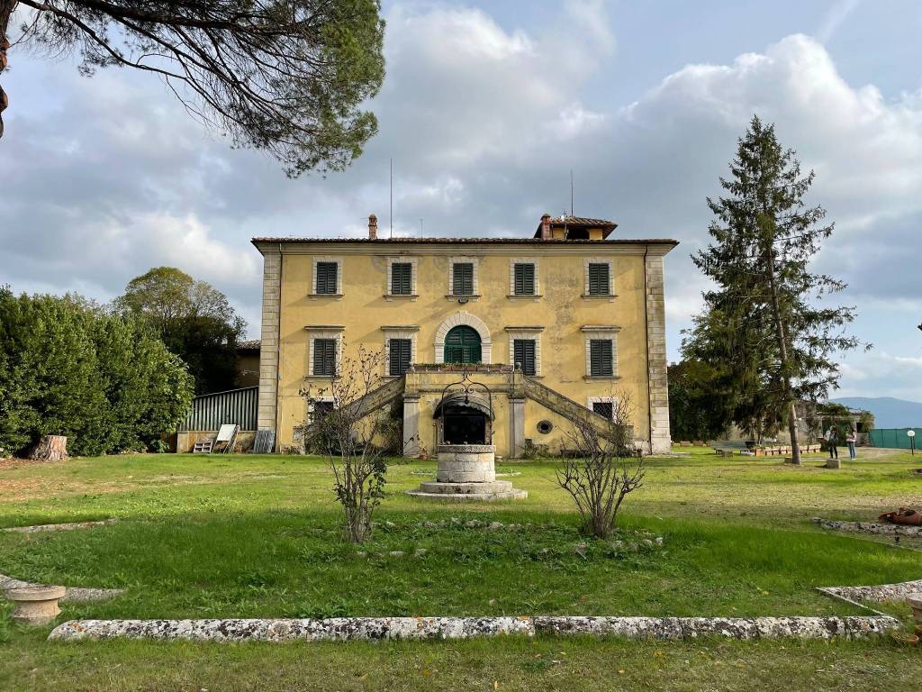 Villa in vendita a Colle di Val d'Elsa strada Provinciale Colligiana
