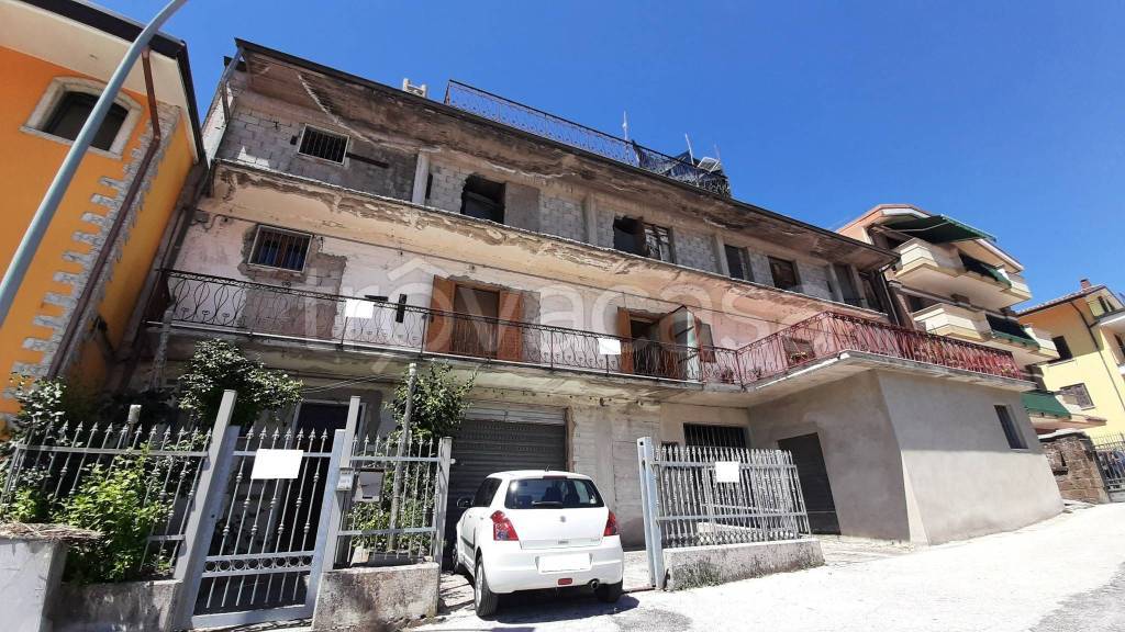 Casa Indipendente in vendita a Montemarano via San Francesco