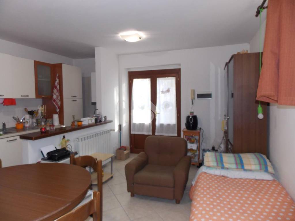 Appartamento in vendita a Foligno via Fiorenzuola