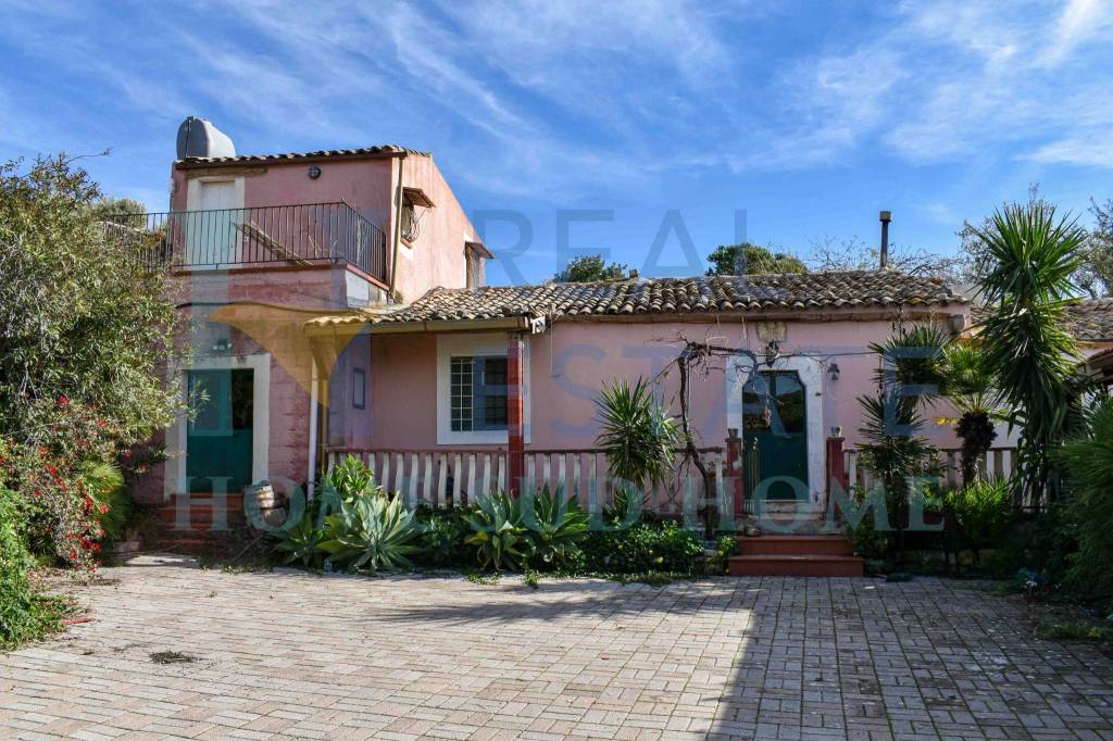 Villa in vendita a Noto via Tommaso Fazello, 228