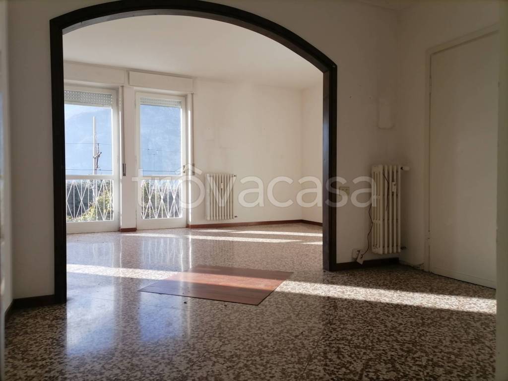 Appartamento in vendita a Lecco via Vittorio Veneto
