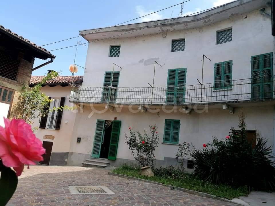 Villa in vendita a Castagnole Monferrato via al Castello, 24