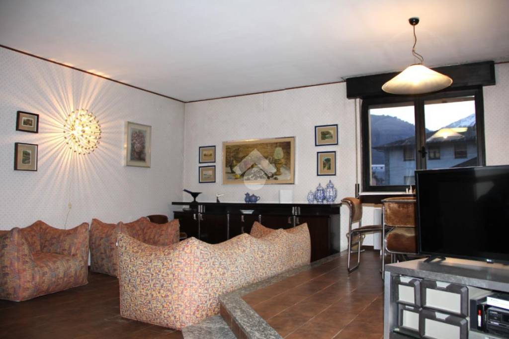 Appartamento in vendita a Morbegno via Merizzi, 36