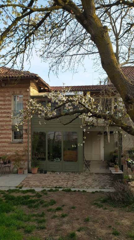Casa Indipendente in in vendita da privato a Castellinaldo d'Alba via Regina Elena, 7