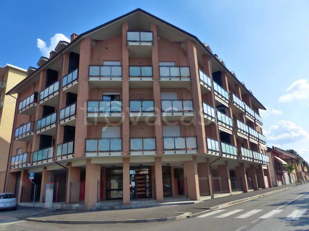 Appartamento in affitto a Carignano via Silvio Pellico, 43