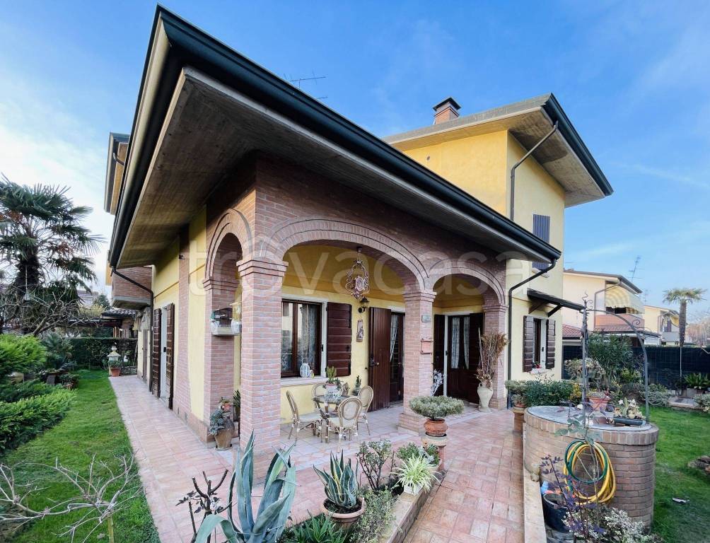 Villa in in vendita da privato a Reggiolo viale Johannes Brahms, 42
