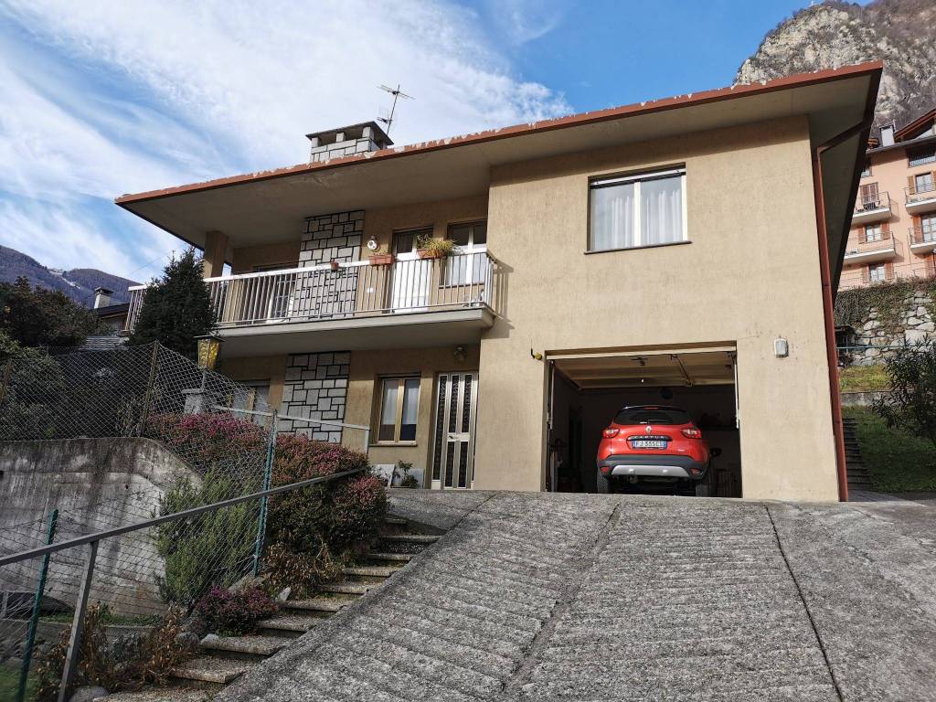 Villa in in vendita da privato a Chiavenna via del Belvedere, 4