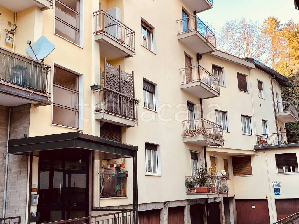 Appartamento in vendita a Varese via Francesco Crispi, 28