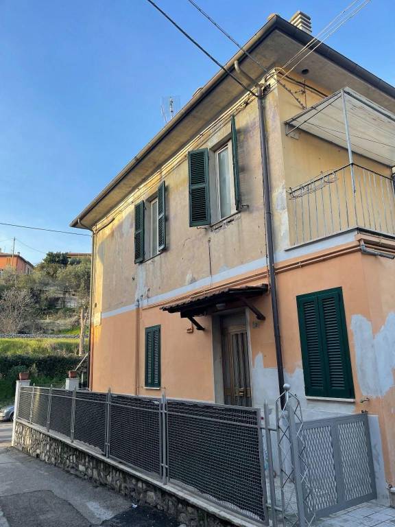 Appartamento in vendita a Terni via Friuli, 4