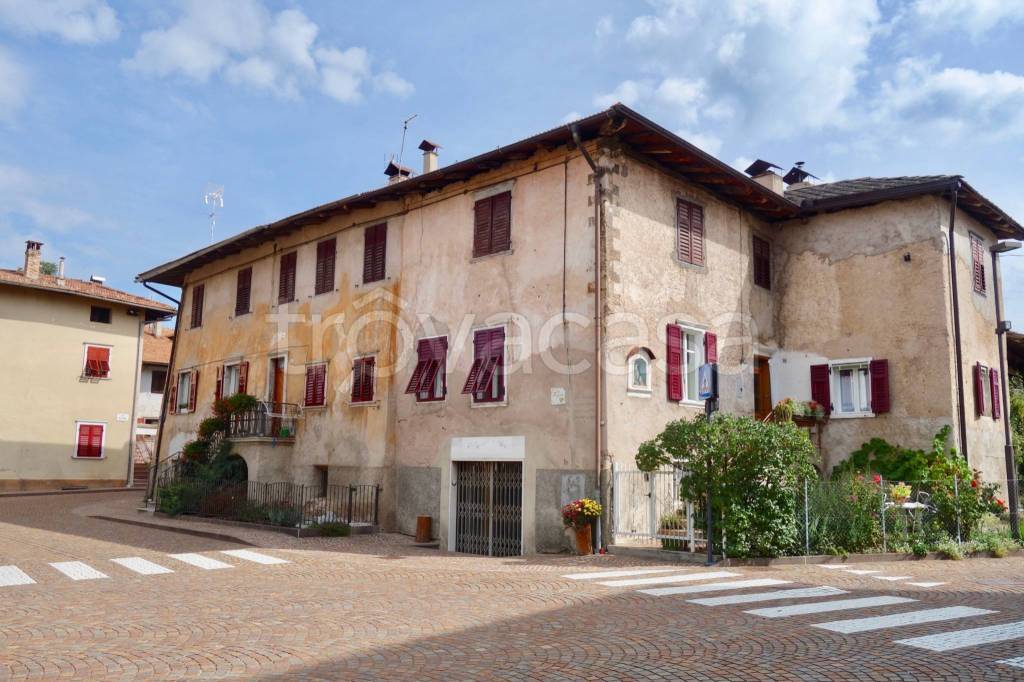 Appartamento in vendita a Cavareno via Alpina, 10