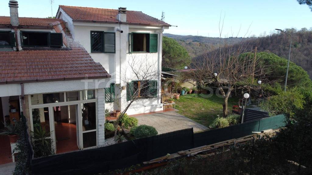 Villa a Schiera in vendita a Campagnano di Roma viale Antonio Gramsci