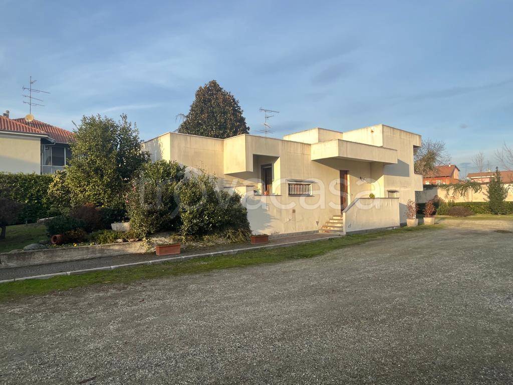 Villa in vendita a Vercelli via Paolo Thaon de Revel, 26