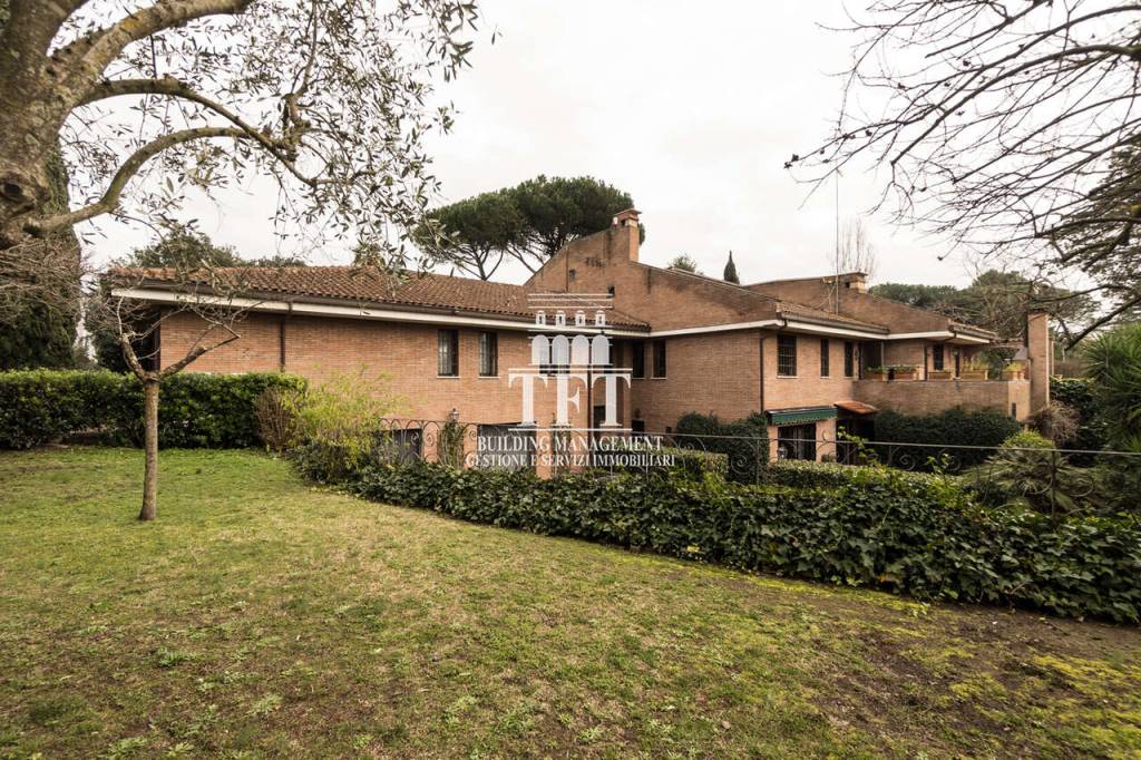 Villa in vendita a Roma via di Grottarossa ,