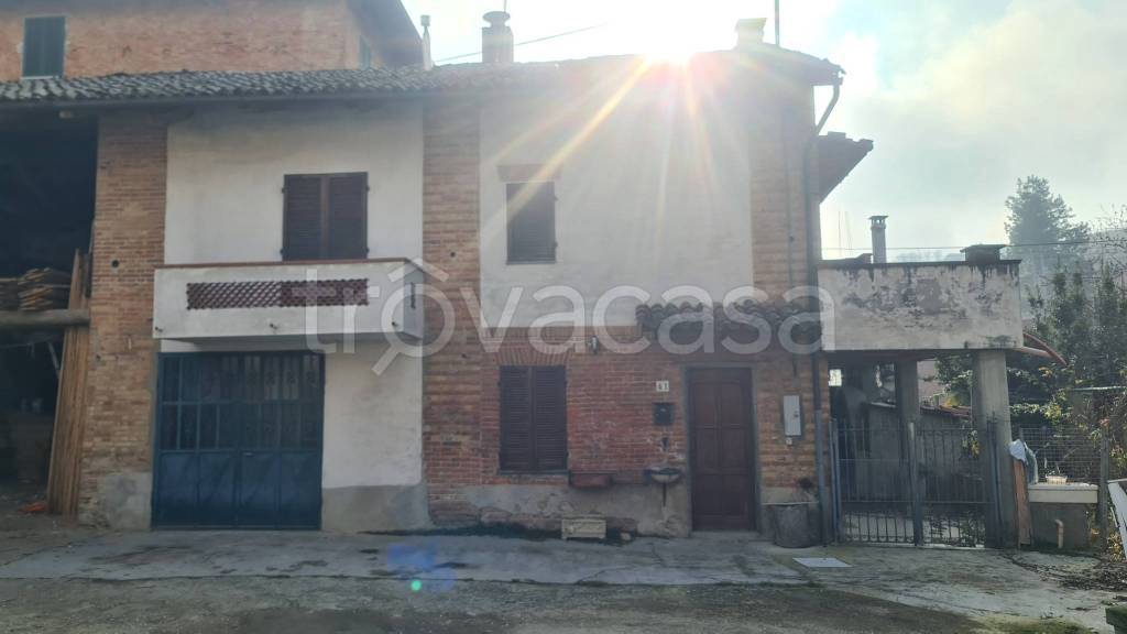 Rustico in vendita a Cisterna d'Asti frazione San Matteo Cima, 37