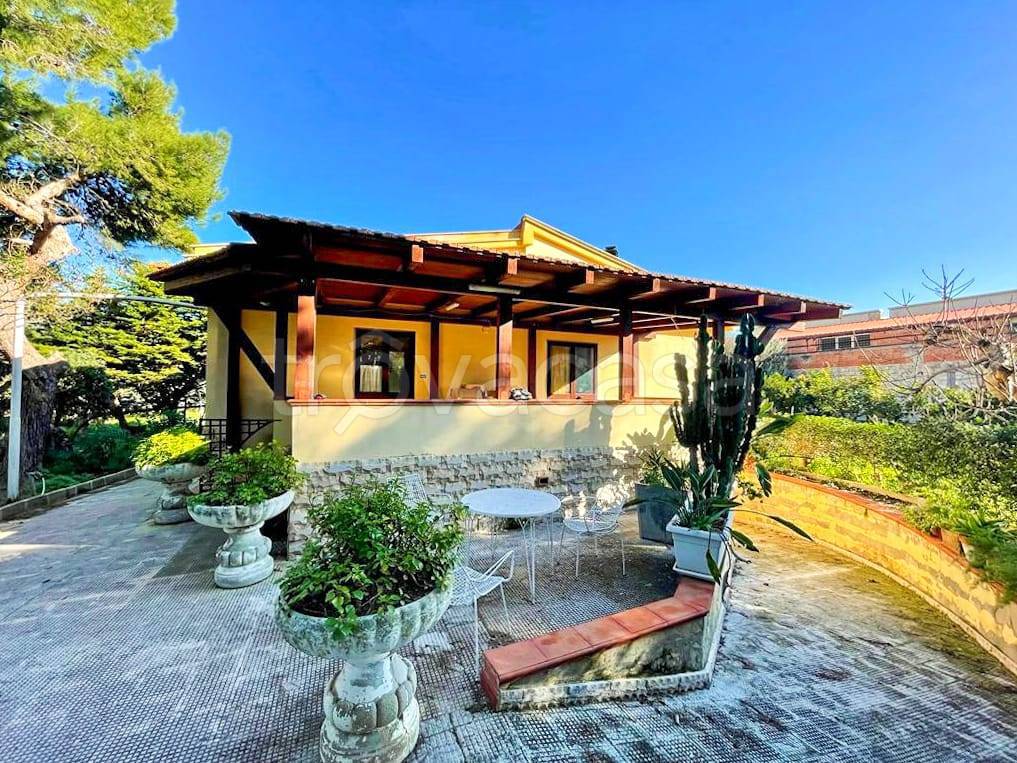 Villa in vendita a Barletta via Vecchia Madonna dello Sterpeto