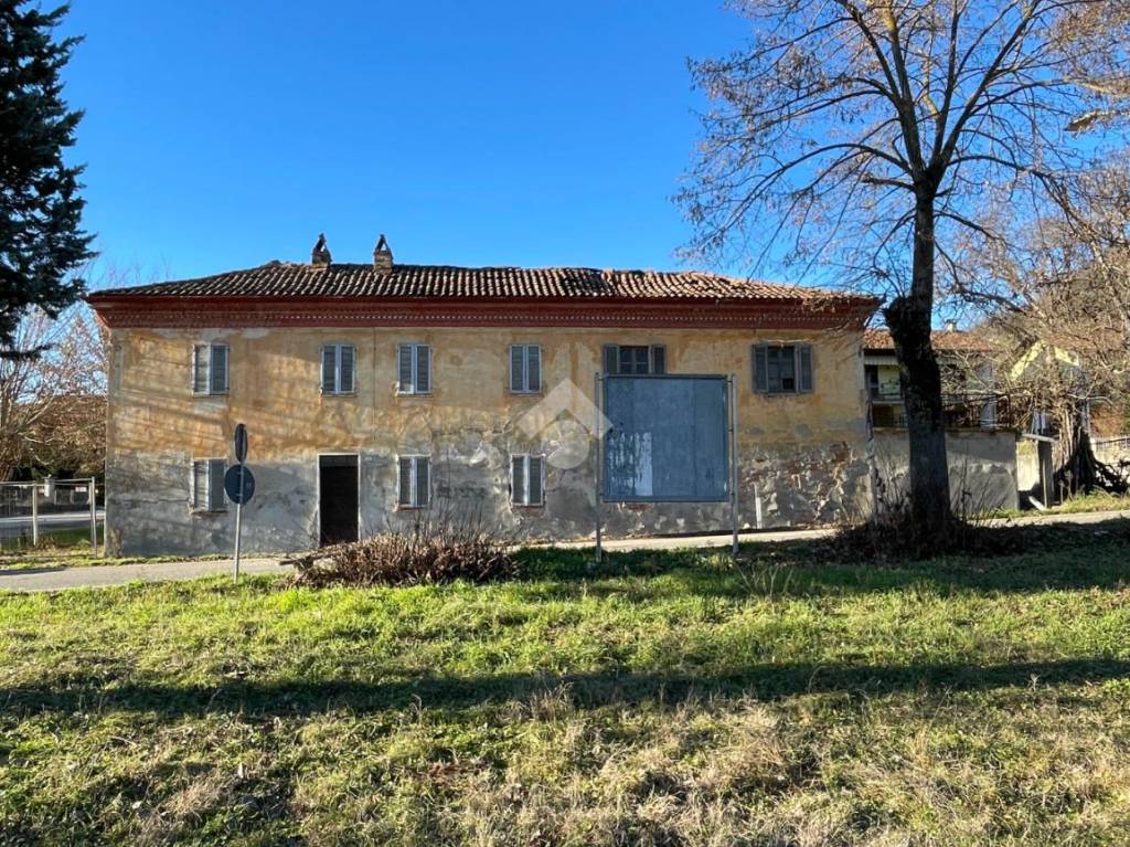 Casa Indipendente in vendita a San Marzano Oliveto regione leiso