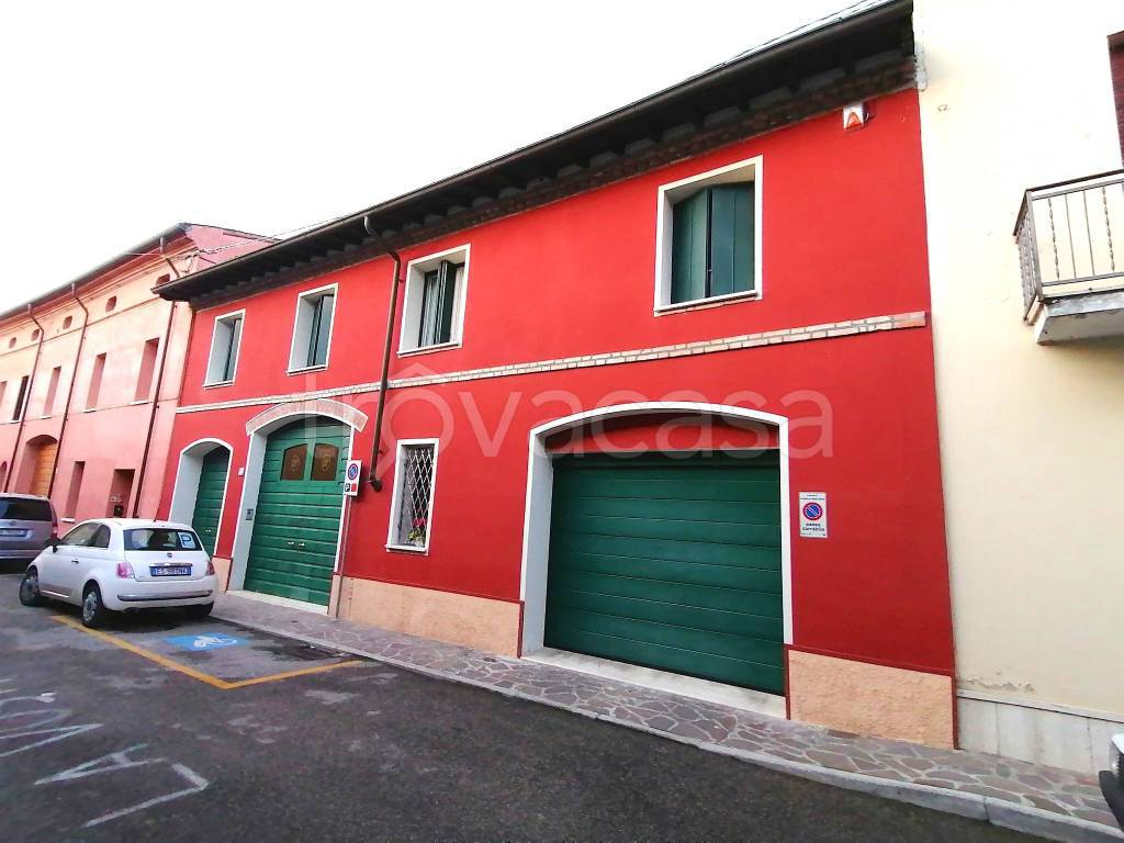 Villa in vendita a Rivarolo Mantovano