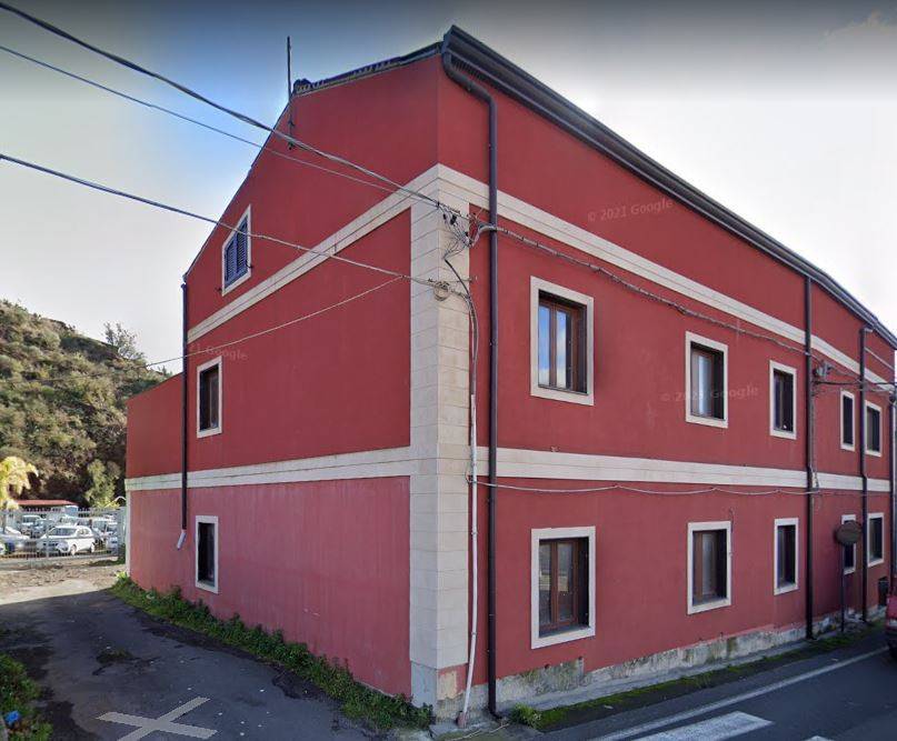 Magazzino in vendita ad Aci Sant'Antonio via Provinciale Monterosso