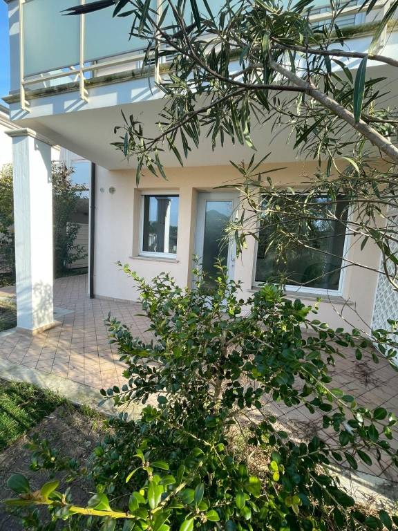 Appartamento in vendita a Ravenna viale delle Mimose
