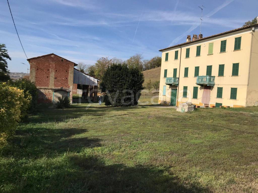 Casale in in vendita da privato a Montù Beccaria frazione Tassarole, 60
