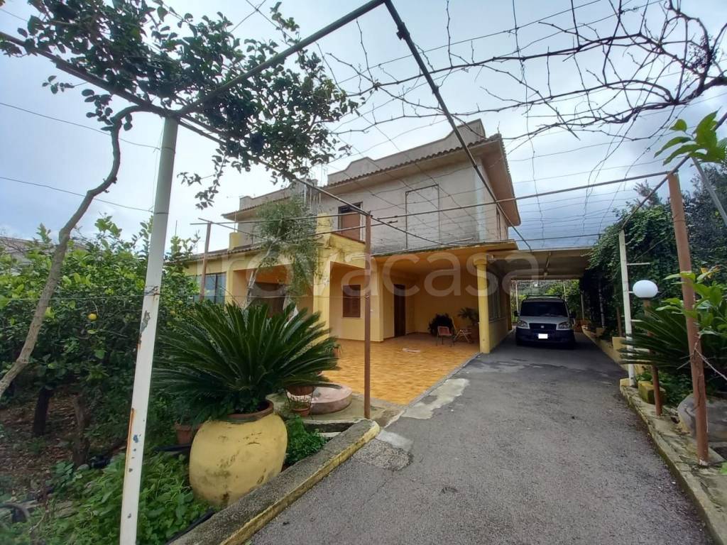 Villa in vendita a Carini via Giaconia, 2