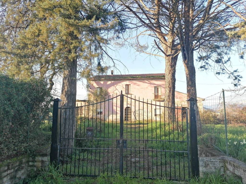 Intero Stabile in in vendita da privato a Rocca d'Evandro via Vandra, 44