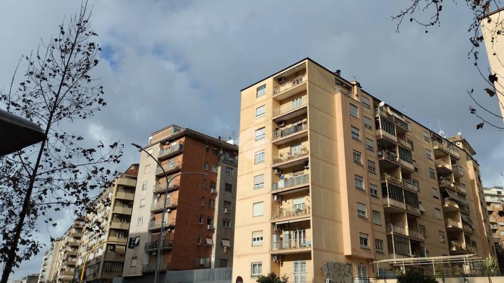 Appartamento in vendita a Roma via Tiburtina, 615