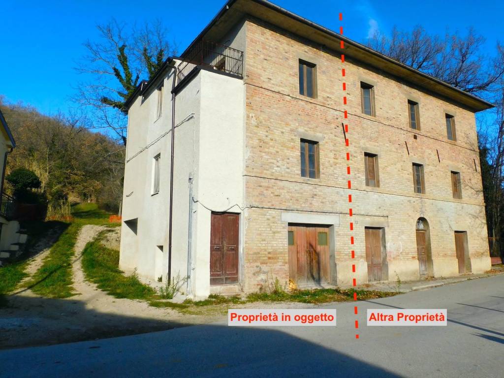 Casa Indipendente in vendita a Sarnano contrada Romani