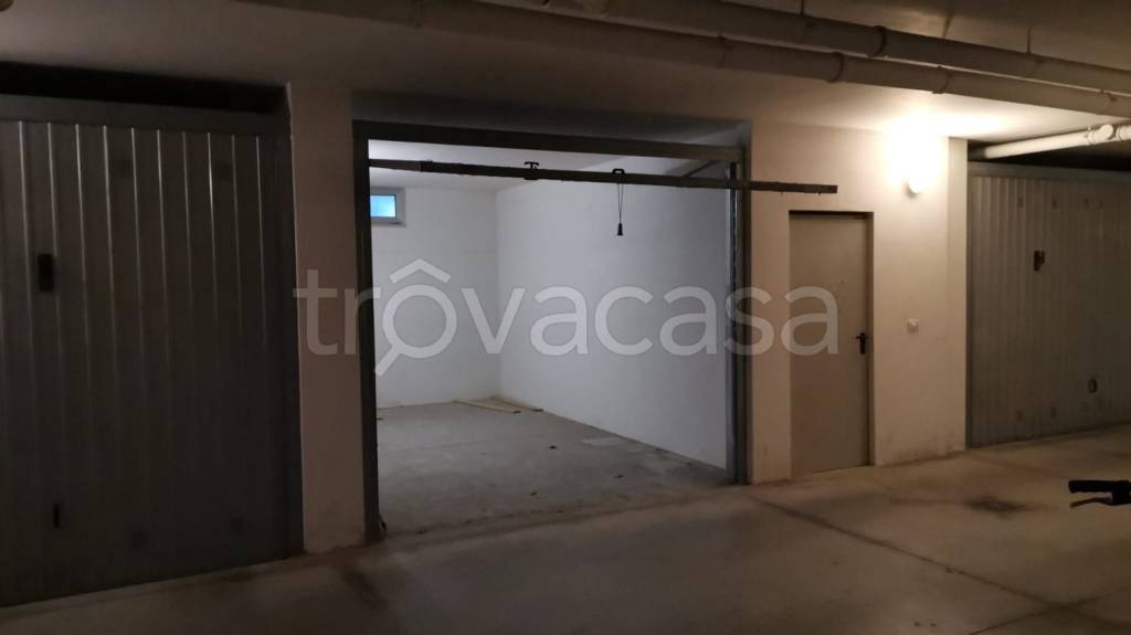 Garage in vendita ad Alba Adriatica