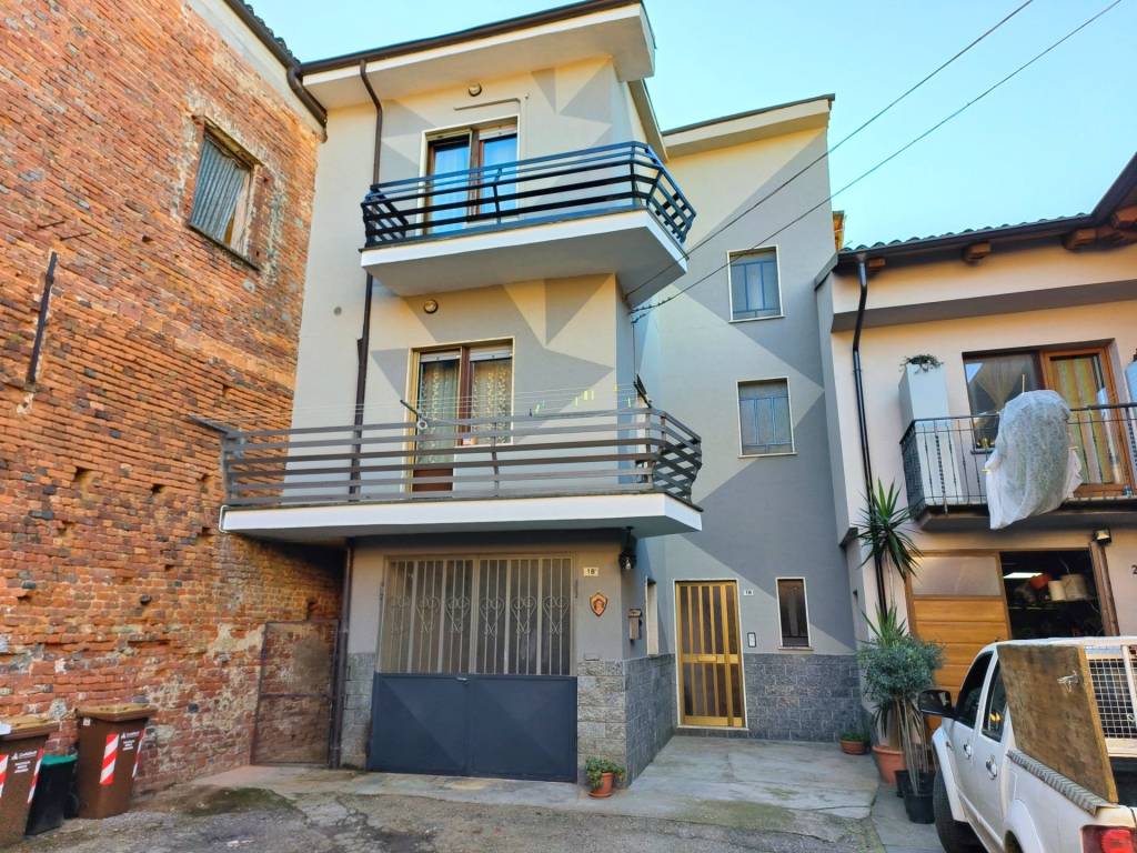 Casa Indipendente in vendita a Montà via Roma, 41A