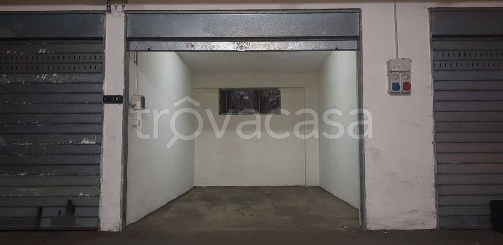 Garage in vendita a Napoli viale Colli Aminei, 36
