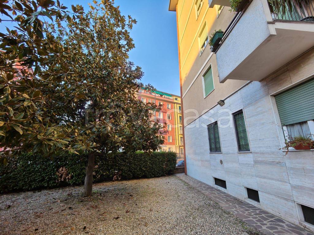 Appartamento in in affitto da privato a Milano via Val Cannobina, 15
